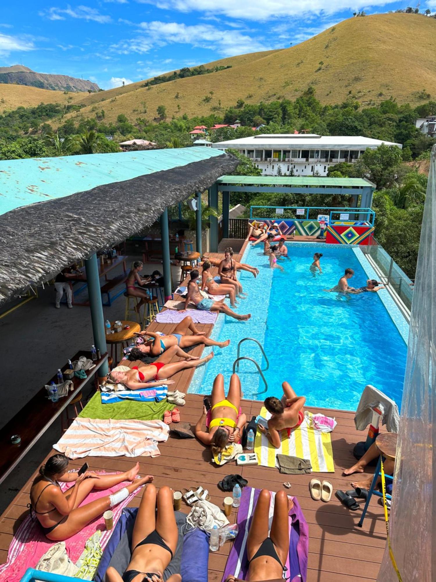 Outpost Hostel - Busuanga Eksteriør billede